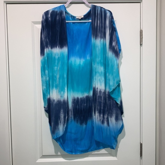 Umgee Lightweight Ombre Kimono - Picture 3 of 8